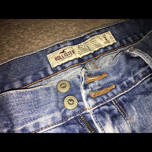 Hollister Low Rise Jean Shorts - Picture 5 of 5